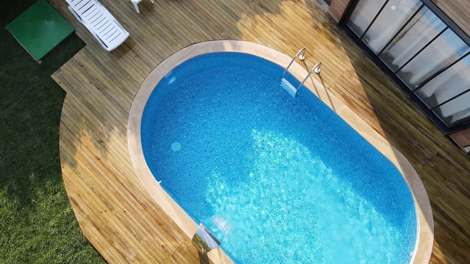 Abdul Gaffar Bey röportaj videosu, Maldiv modeli